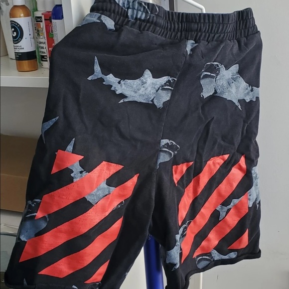 This pant match up with another off-white T shirt. Excellent condition. - Picture 3 of 3